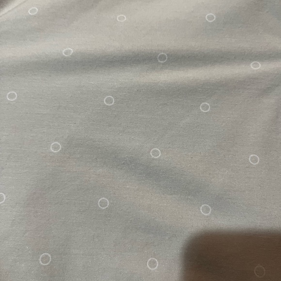 Vuori Light Gray Patterned Button-Down Shirt small - Picture 2 of 5